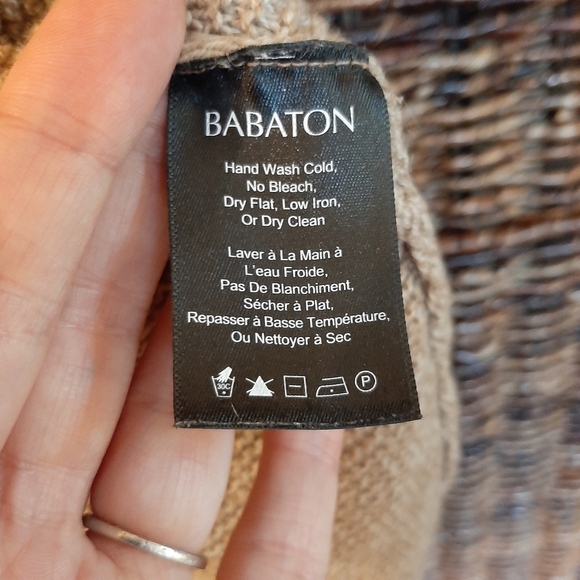 Aritzia Babaton Wool Cashmere Minimalist Grandpa Cardigan Sweater XXS Brown Tan - Picture 6 of 7